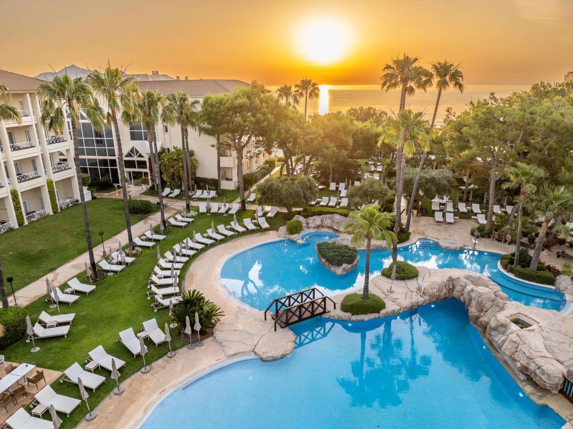 Grupotel Parc Natural & Spa ปลายาเดมูโร ภายนอก รูปภาพ Sunset at the hotel