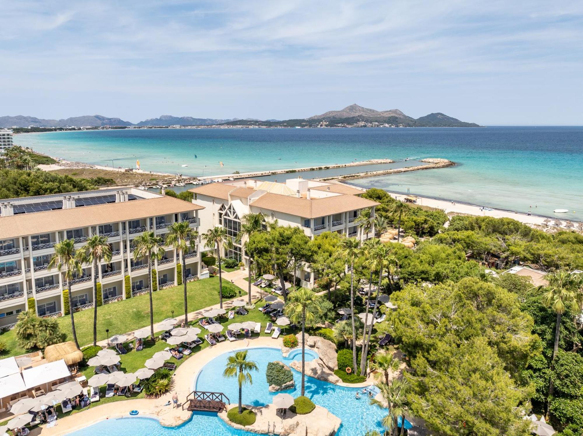 Grupotel Parc Natural & Spa ปลายาเดมูโร ภายนอก รูปภาพ Aerial view of the resort
