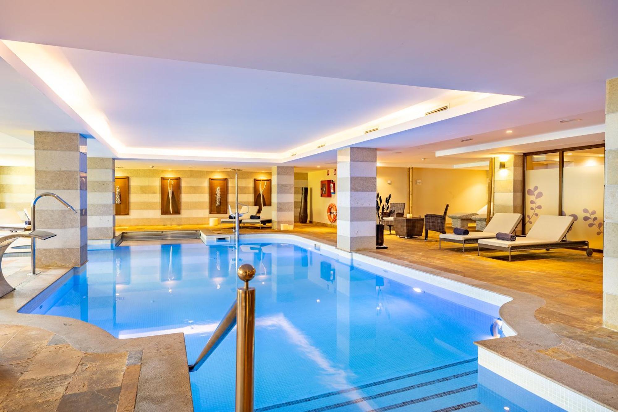 Grupotel Parc Natural & Spa ปลายาเดมูโร ภายนอก รูปภาพ The swimming pool at the hotel